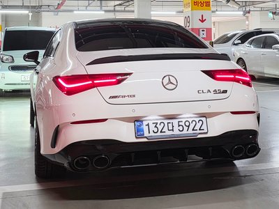 MERCEDES-BENZ CLA - 5