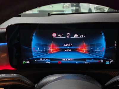 MERCEDES-BENZ CLA - 7