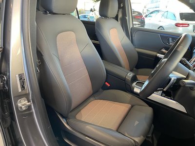 MERCEDES-BENZ EQB - 5