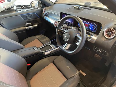 MERCEDES-BENZ EQB - 6