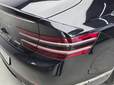 GENESIS G80 (RG3) - 10