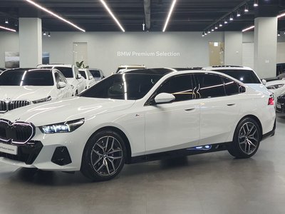 BMW 5 SERIES