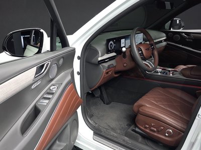 2025 Genesis GV80 photo 10
