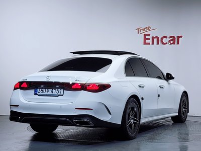 MERCEDES-BENZ E-CLASS - 2