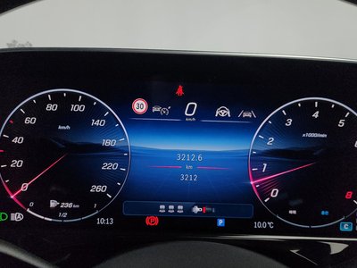 MERCEDES-BENZ E-CLASS - 8