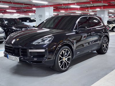 PORSCHE CAYENNE - 1