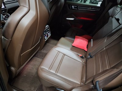 PORSCHE CAYENNE - 10