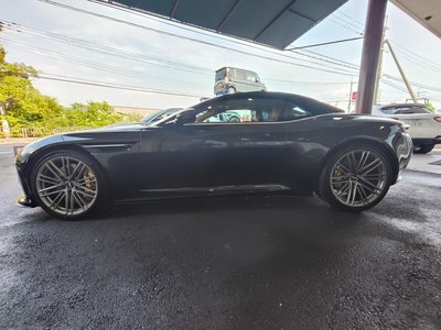 2025 Aston Martin DB12 VOLANTE 照片 13