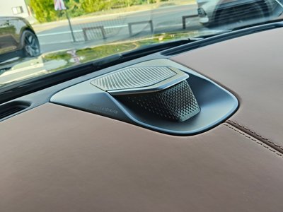 2025 Aston Martin DB12 VOLANTE 照片 6