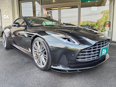 2025 Aston Martin DB12 VOLANTE 照片 2