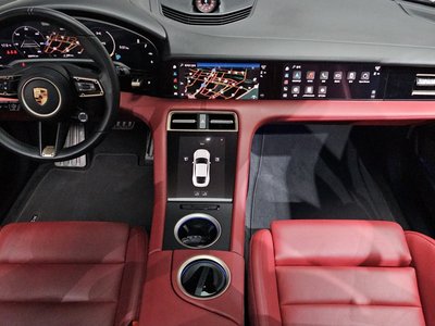 PORSCHE TAYCAN - 5