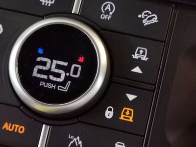 2023 LAND Rover DEFENDER photo 4
