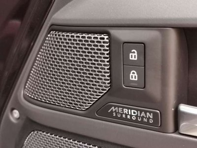 2023 LAND Rover DEFENDER photo 9