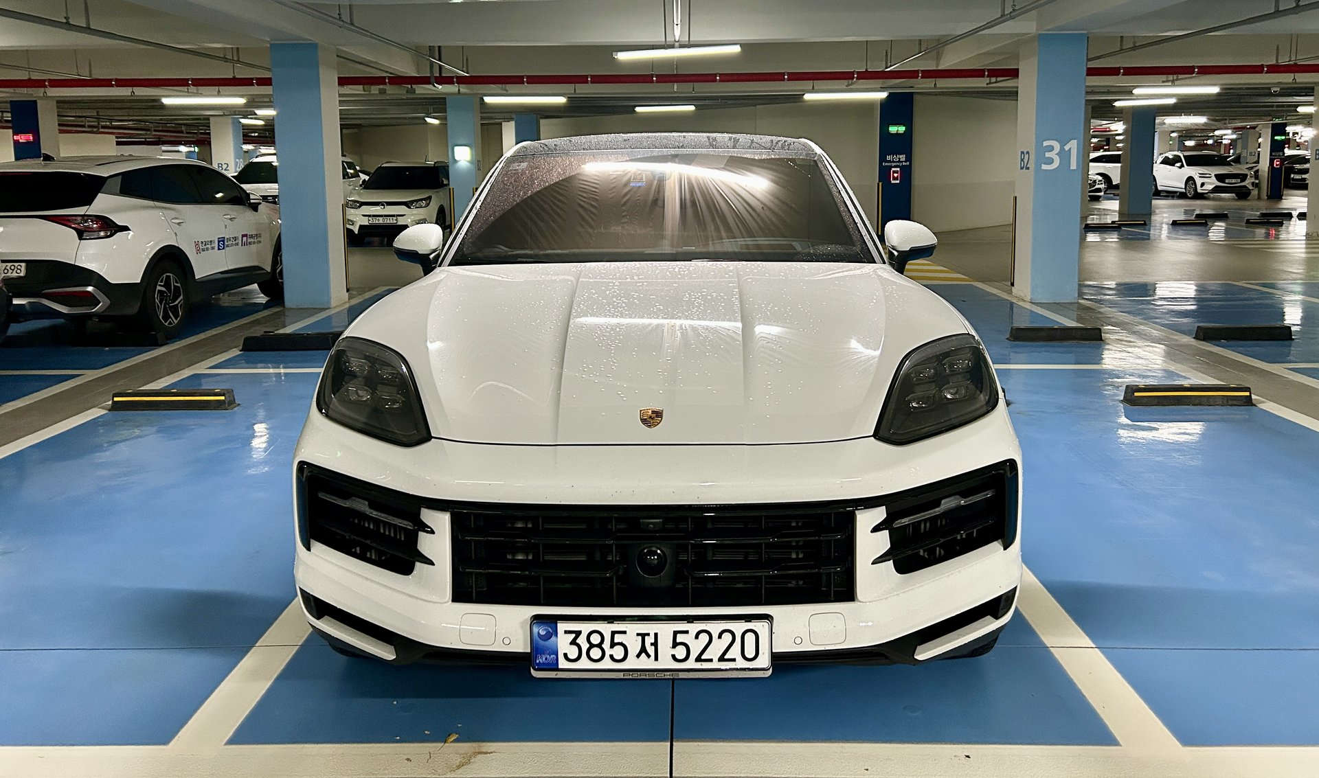 PORSCHE CAYENNE - View 1