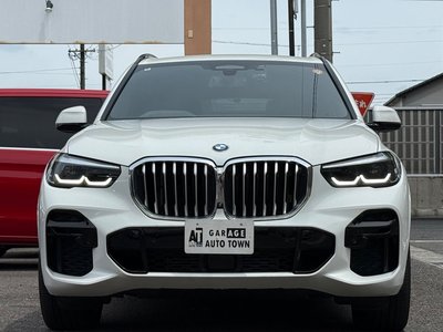 2022 BMW X5 photo 2
