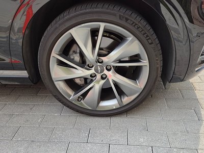 صورة 5 لـ 2023 Genesis GV70