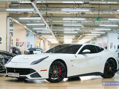 FERRARI F12 BERLINETTA - 1