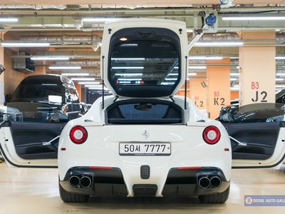 FERRARI F12 BERLINETTA - 6