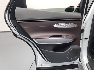 2021 Genesis GV70 — миниатюра 15