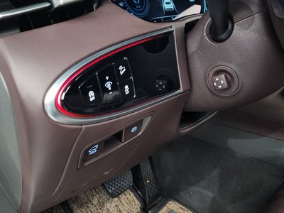2021 Genesis GV70 — миниатюра 38