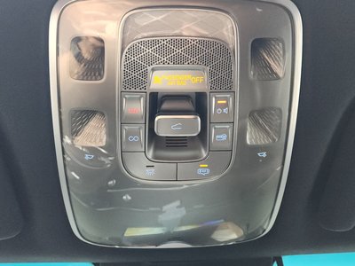 2021 Genesis GV70 — миниатюра 29