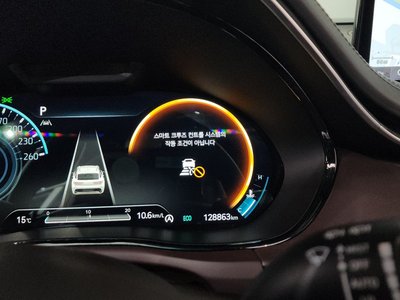 2021 Genesis GV70 — миниатюра 28