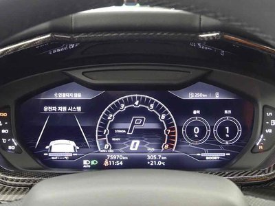 LAMBORGHINI URUS - 7