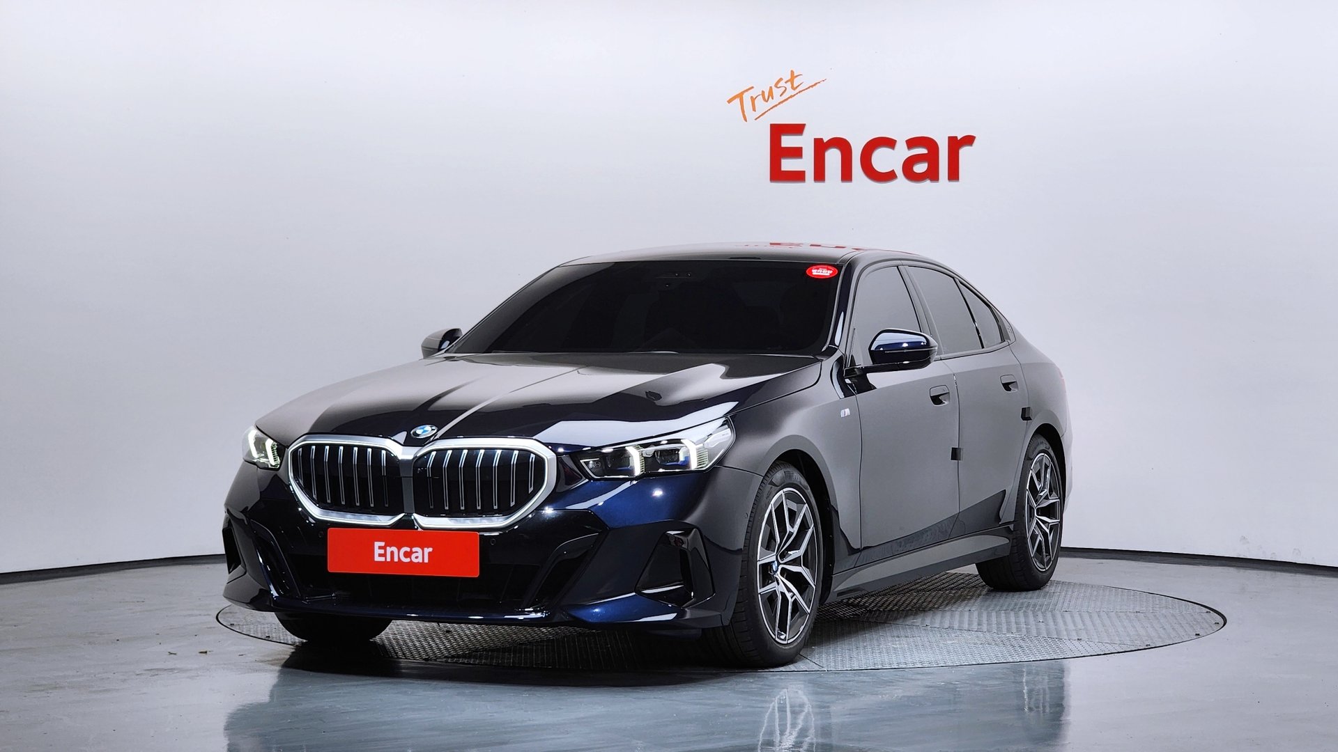 BMW 5 SERIES - View 1