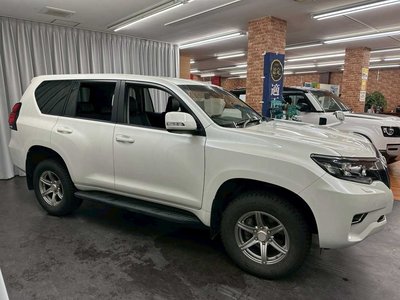 TOYOTA LAND CRUISER PRADO - 3