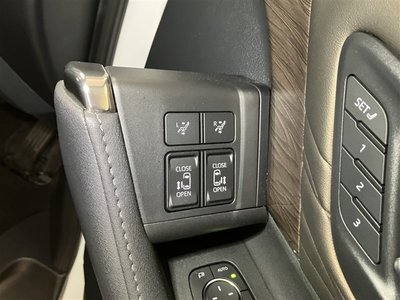 2025 Toyota ALPHARD thumbnail 33