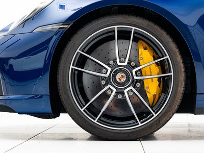 PORSCHE 911 - 9