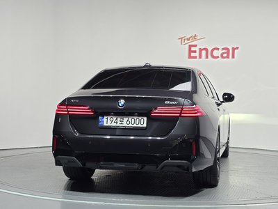 2024 BMW 5 SERIES 照片 4