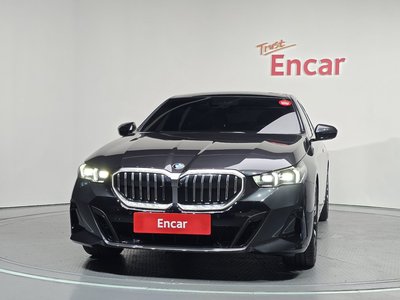 2024 BMW 5 SERIES 照片 2