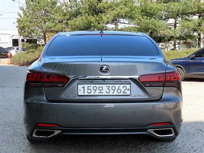 LEXUS LS - 3