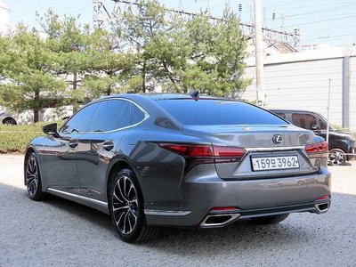 LEXUS LS - 2
