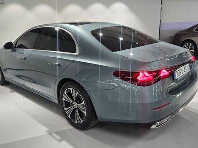 MERCEDES-BENZ E-CLASS - 2