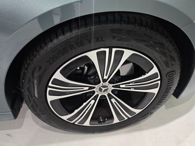 MERCEDES-BENZ E-CLASS - 6