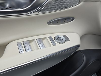 صورة مصغرة 14 لـ 2023 Genesis GV70
