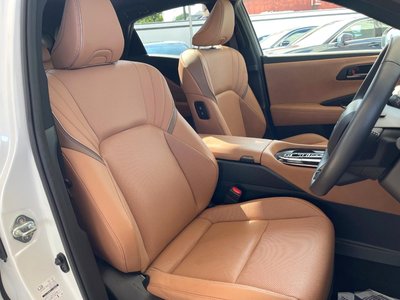 صورة 10 لـ 2024 Toyota CROWN SPORT