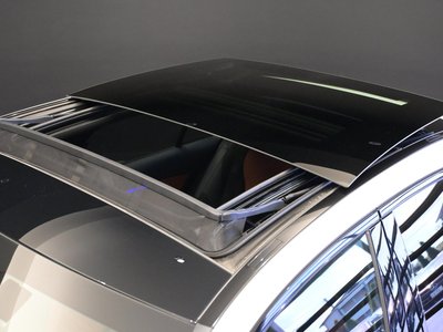 صورة 10 لـ 2025 Mercedes-BENZ C-CLASS AMG