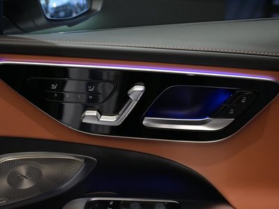 2025 Mercedes-BENZ C-CLASS AMG — миниатюра 19