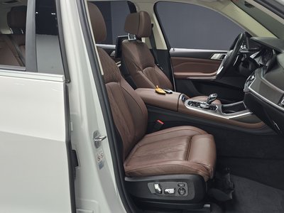 2020 BMW X7 — миниатюра 16