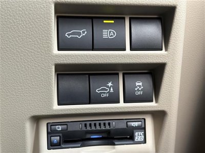 TOYOTA LAND CRUISER 300 - 7