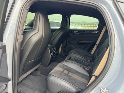 PORSCHE CAYENNE - 8
