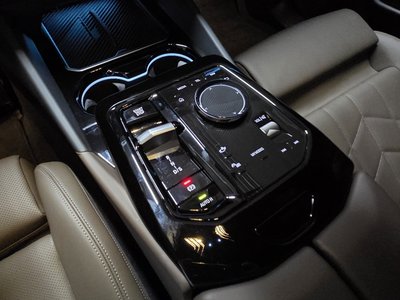 2026 BMW 5 SERIES — фото 9