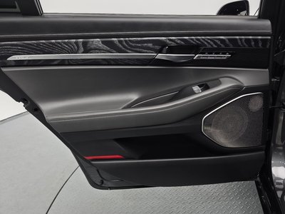 2020 Genesis G90 — миниатюра 15