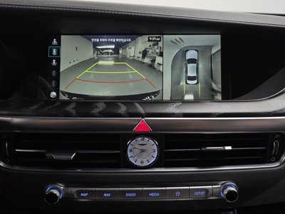 2020 Genesis G90 — миниатюра 21