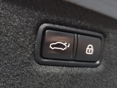 2020 Genesis G90 — миниатюра 36
