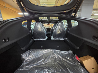 TESLA MODEL Y - 8