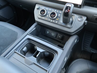 2024 LAND Rover DEFENDER — миниатюра 32